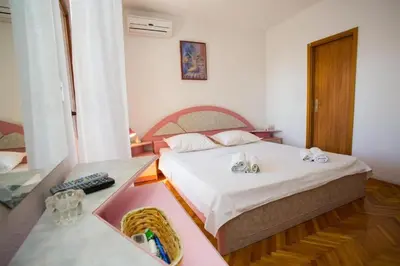 Krevet ili kreveti u jedinici u objektu Apartments with parking space Promajna, Makarska - 20785