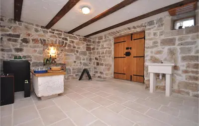 Tlocrt objekta Amazing Home In Omis With Wifi