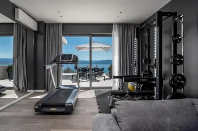 Fitness centar i/ili fitness sadržaji u objektu Luxury Villa Andoris with Gym, Spa, Heated pool