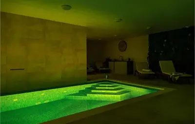 Bazen u objektu Nice Home In Omis With Wifi ili u blizini