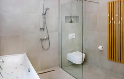 Kupaonica u objektu Nice Home In Omis With Wifi