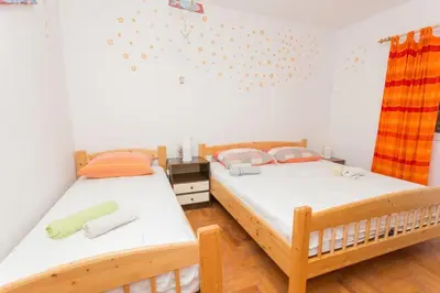 Krevet ili kreveti u jedinici u objektu Apartments by the sea Cove Zarace, Hvar - 20924