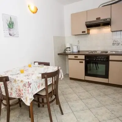 Apartment in Duce with sea view