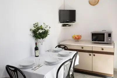 Kuhinja ili čajna kuhinja u objektu Apartment in Duce with sea view, balcony, air conditioning, WiFi 5146-6