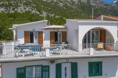 Pogled na planine ili pogled na planine iz apartmana