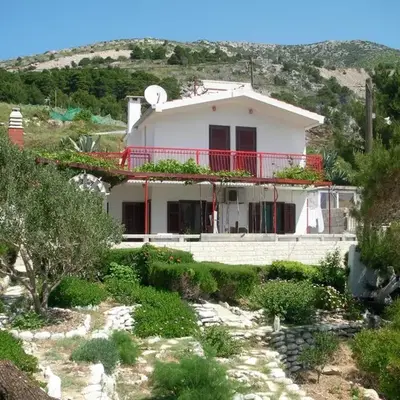 Apartments by the sea Cove Zarace