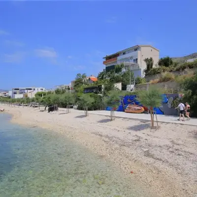 Apartments by the sea Podstrana