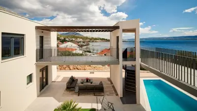 Bazen u objektu Villa AdriaStar by Villas Holiday ili u blizini