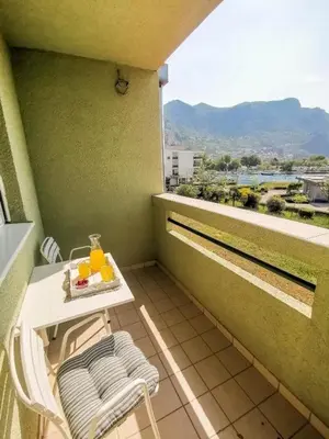 Pogled na planine ili pogled na planine iz apartmana